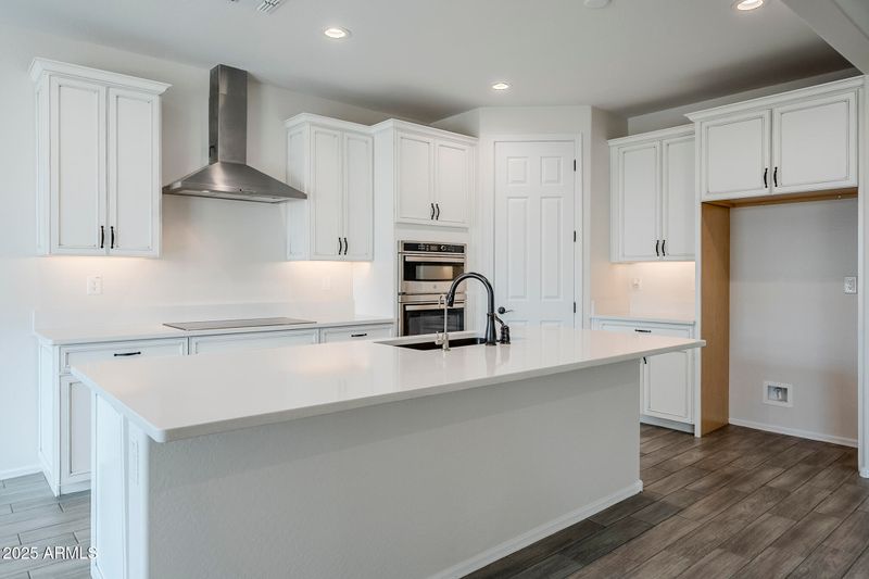 7531 W Odeum Ln, Phoenix, AZ 85043