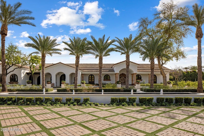 7533 70th St, Paradise Valley, AZ 85253