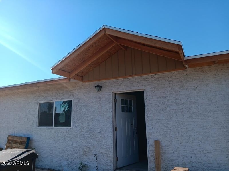 7533 Sheila Ln, Phoenix, AZ 85033