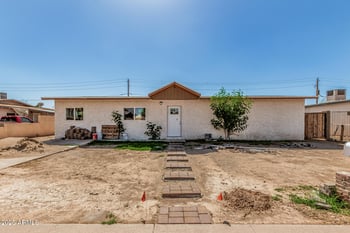 7533 Sheila Ln, Phoenix, AZ 85033