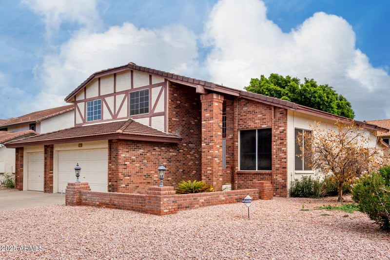7536 Mauna Loa Ln, Peoria, AZ 85381