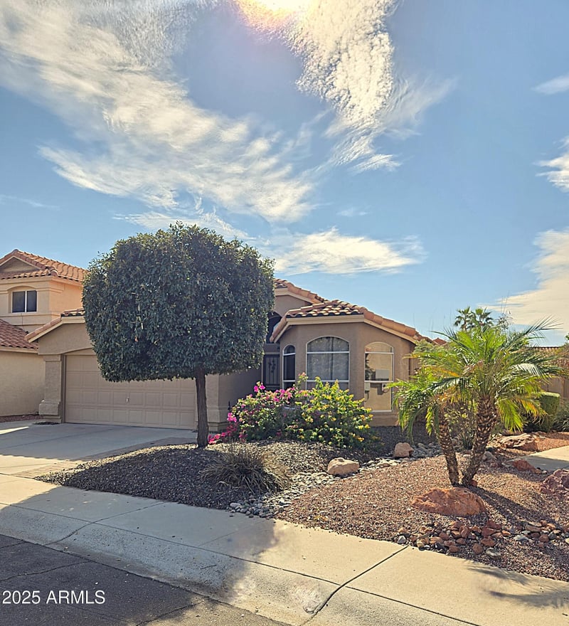 7537 Wescott Dr, Glendale, AZ 85308