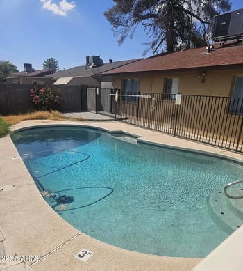 7539 Glenrosa Ave, Phoenix, AZ 85033