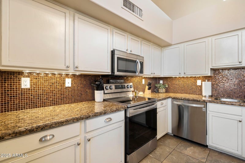 754 Beck Ave, Tempe, AZ 85281