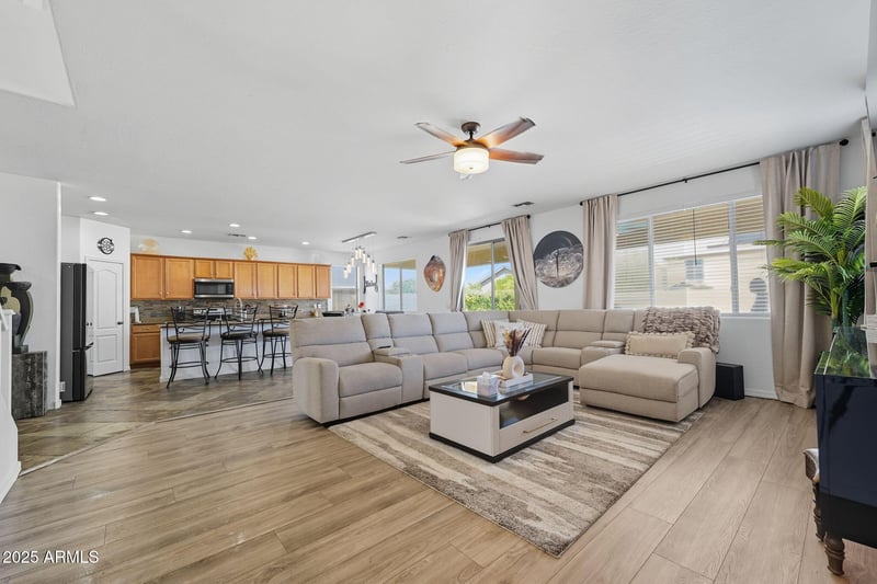 754 Desert Seasons Dr, San Tan Valley, AZ 85143