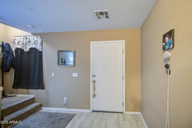 754 Laguna Dr, Gilbert, AZ 85233