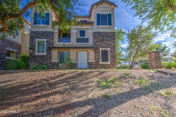 754 Laguna Dr, Gilbert, AZ 85233