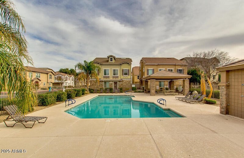 754 Laguna Dr, Gilbert, AZ 85233