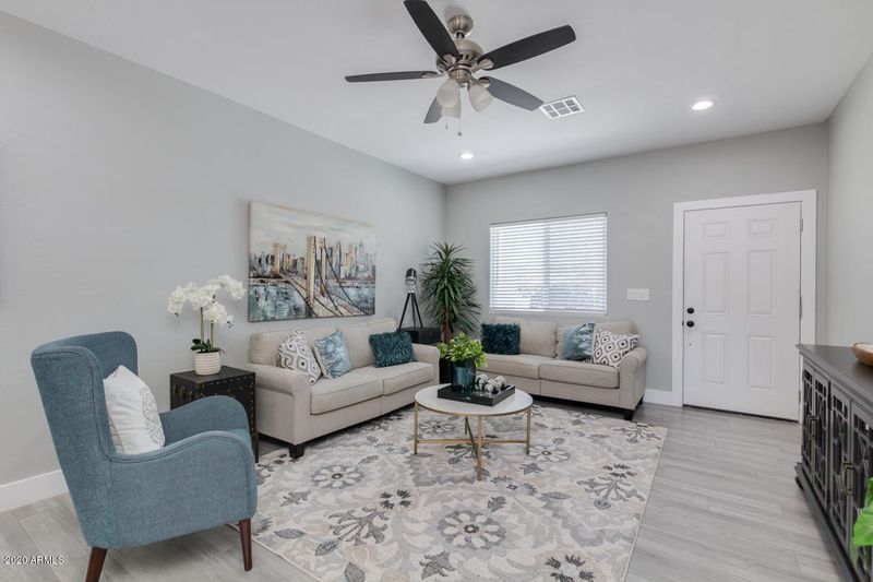 754 W Southgate Ave, Phoenix, AZ 85041