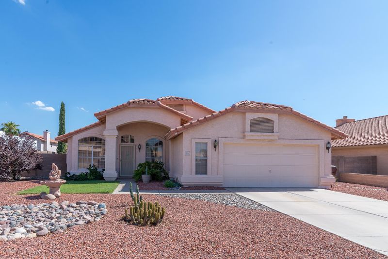 7541 W Hearn Rd, Peoria, AZ 85381