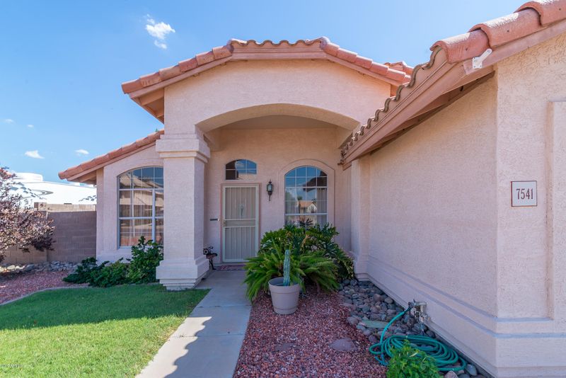 7541 W Hearn Rd, Peoria, AZ 85381