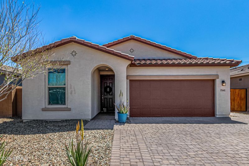7541 W Superior Ave, Phoenix, AZ 85043