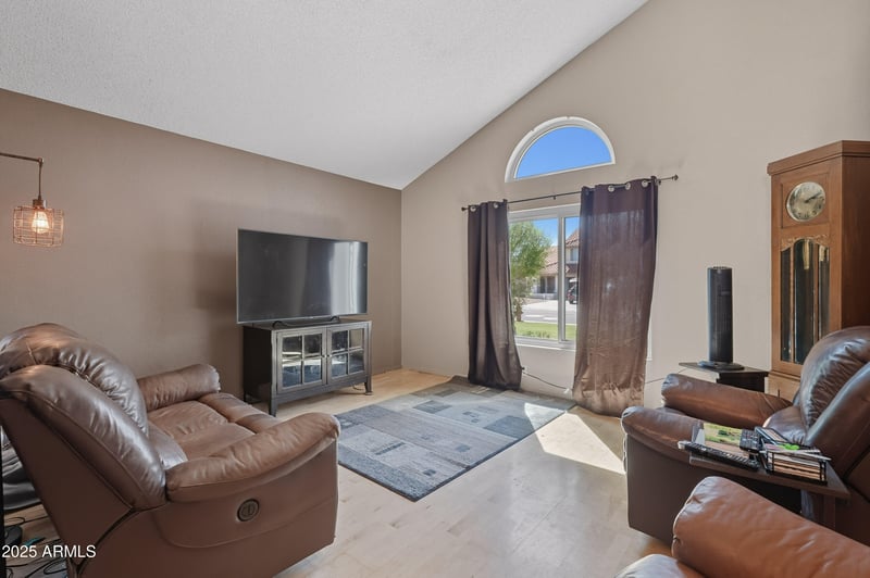 7544 Dreyfus Dr, Peoria, AZ 85381