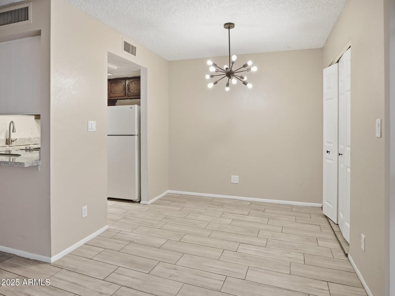7545 47th Dr, Glendale, AZ 85301