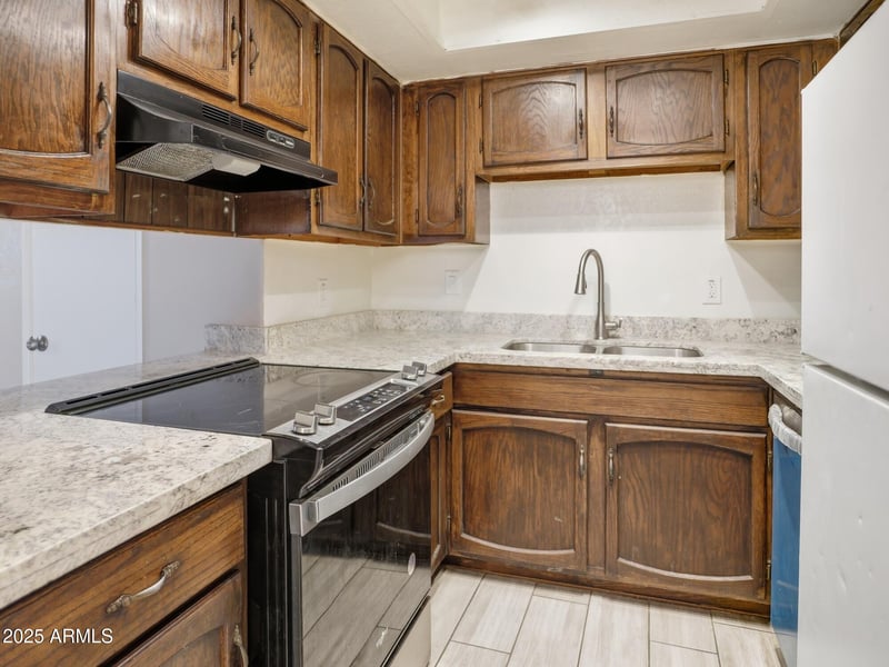 7545 47th Dr, Glendale, AZ 85301