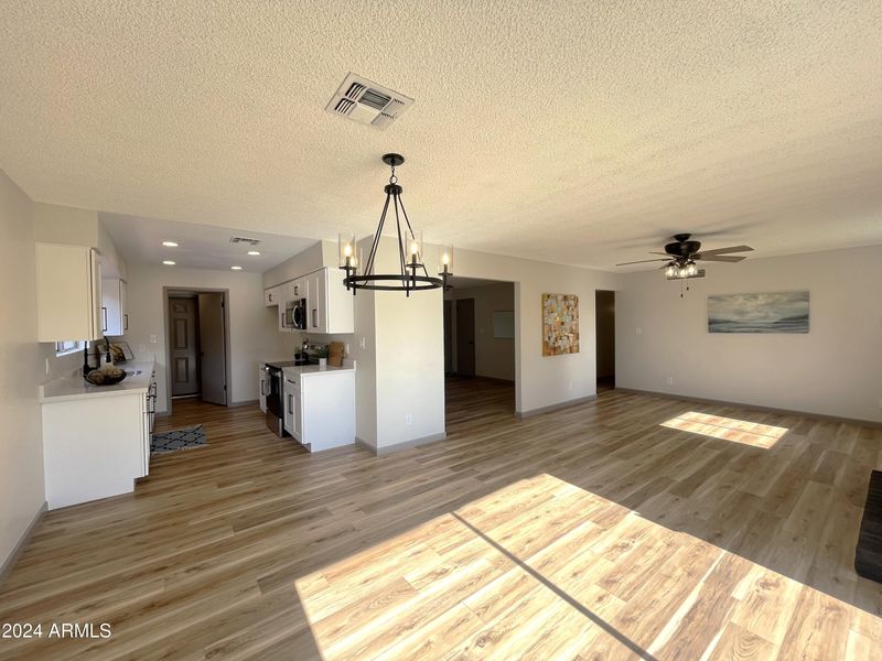 7549 W Heatherbrae Dr, Phoenix, AZ 85033