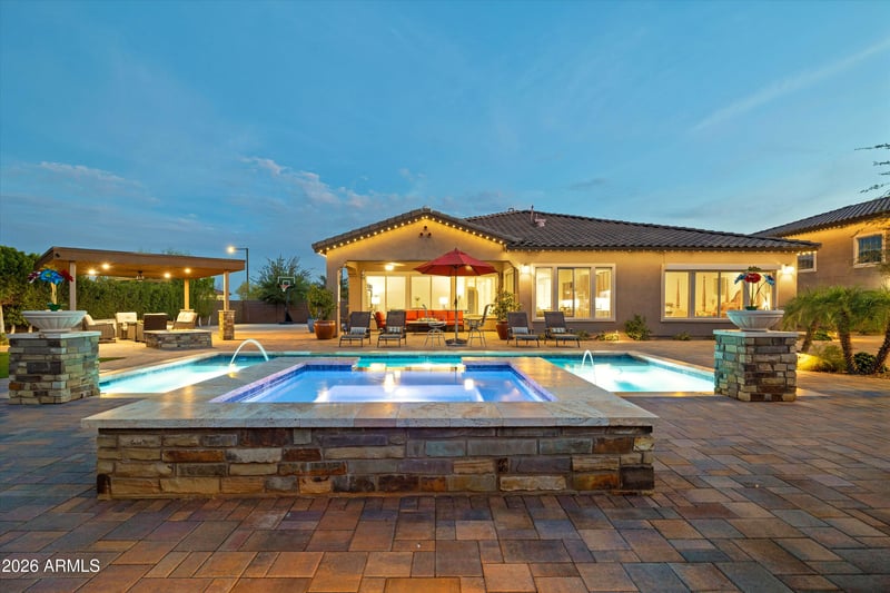 7550 W Questa Dr, Peoria, AZ 85383