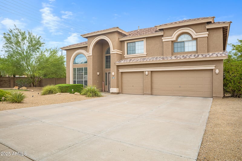 7555 Laurel St, Mesa, AZ 85207