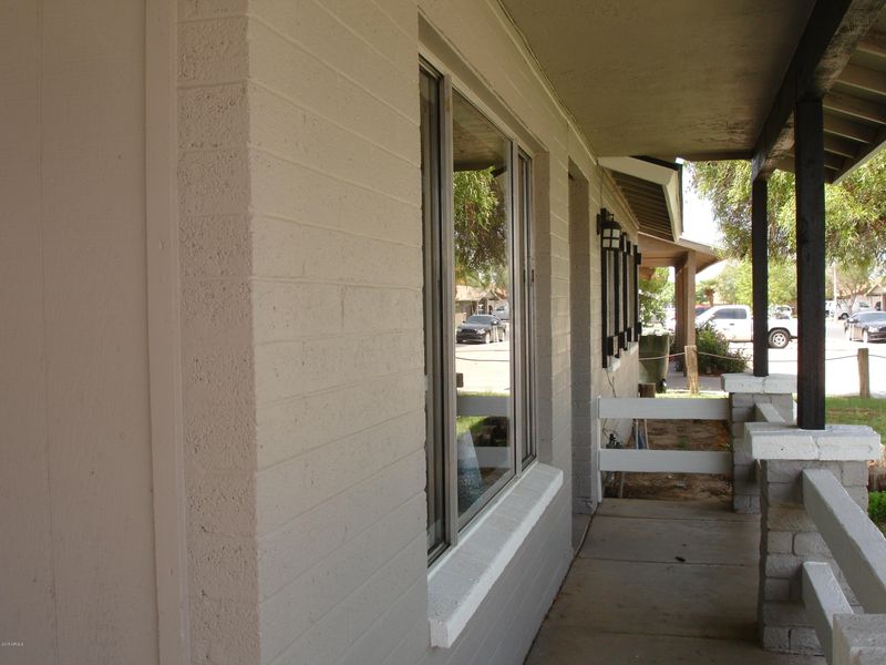 7555 W Mackenzie Dr, Phoenix, AZ 85033