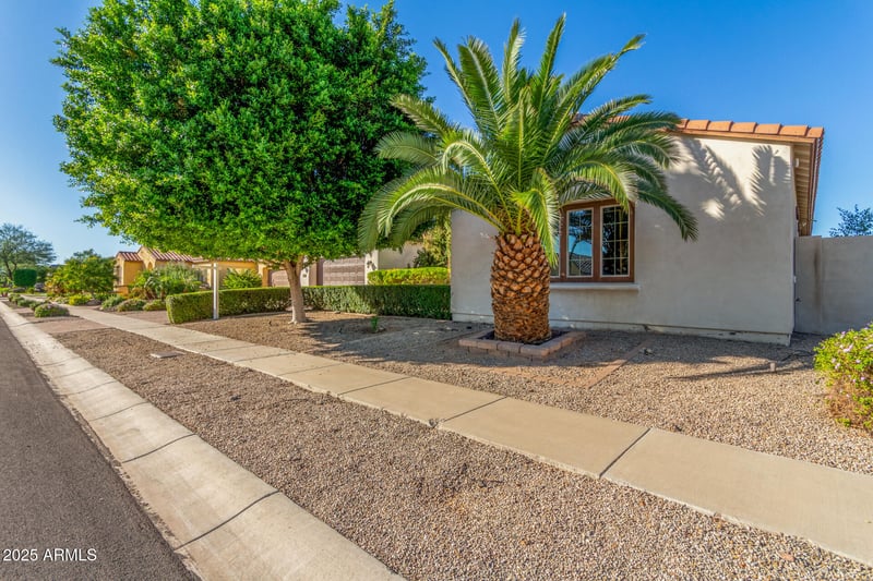 7556 Crystal Rd, Glendale, AZ 85308