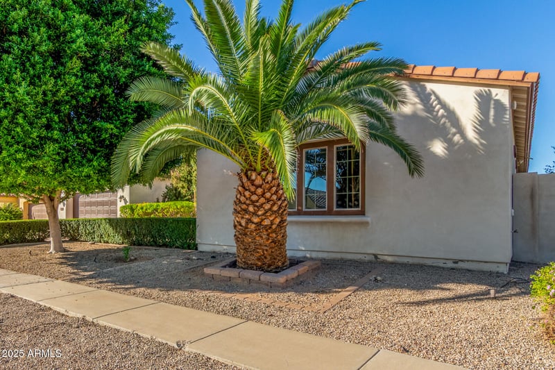 7556 Crystal Rd, Glendale, AZ 85308