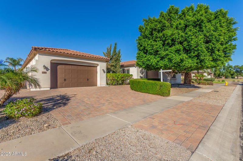 7556 Crystal Rd, Glendale, AZ 85308