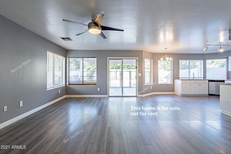 7556 E Milagro Ave, Mesa, AZ 85209