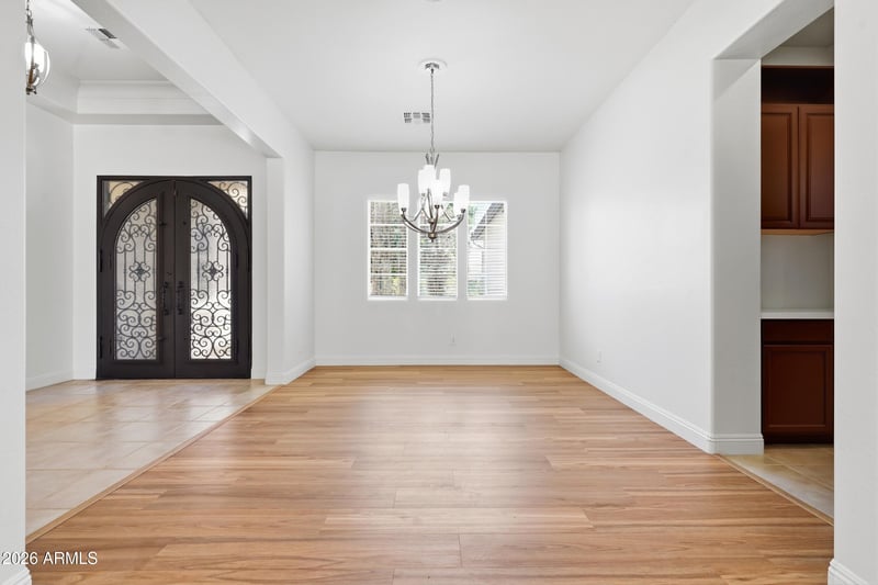 7556 Crystal Rd, Glendale, AZ 85308