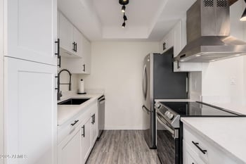 7557 Dreamy Draw Dr #219, Phoenix, AZ 85020