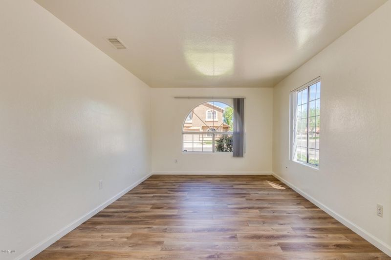 7557 E Navarro Ave, Mesa, AZ 85209