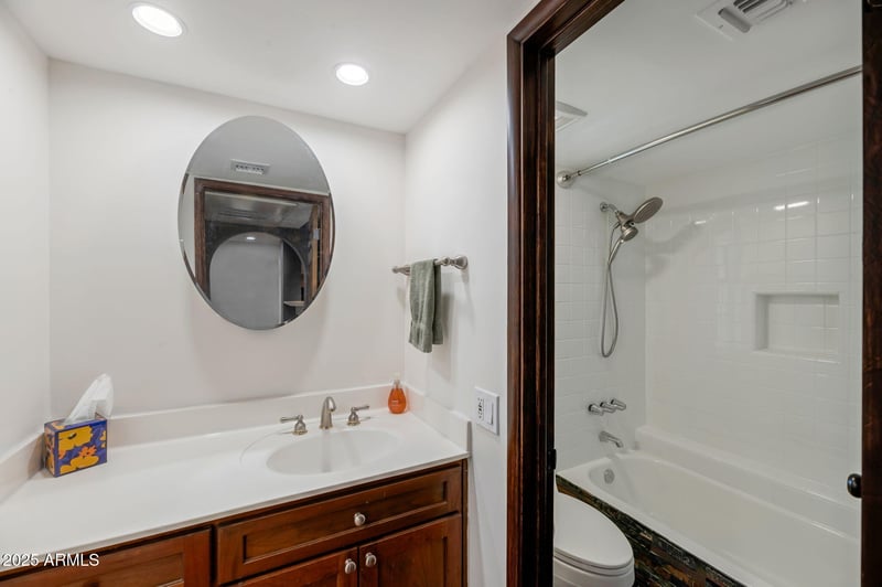 7557 Dreamy Draw Dr #224, Phoenix, AZ 85020
