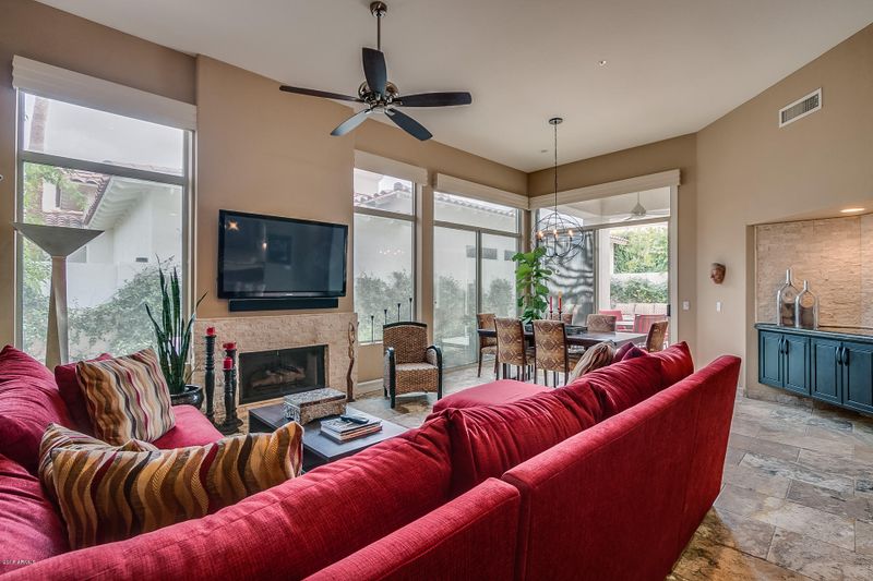 7563 E Tuckey Ln, Scottsdale, AZ 85250