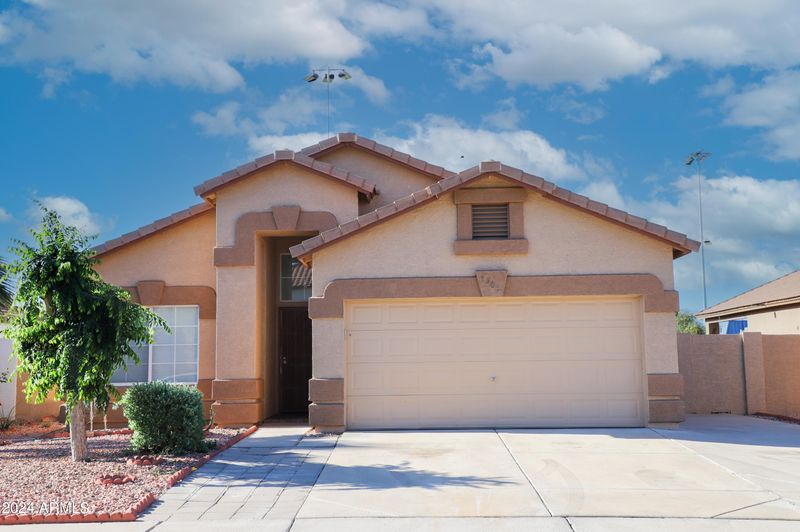 7563 W Krall St, Glendale, AZ 85303