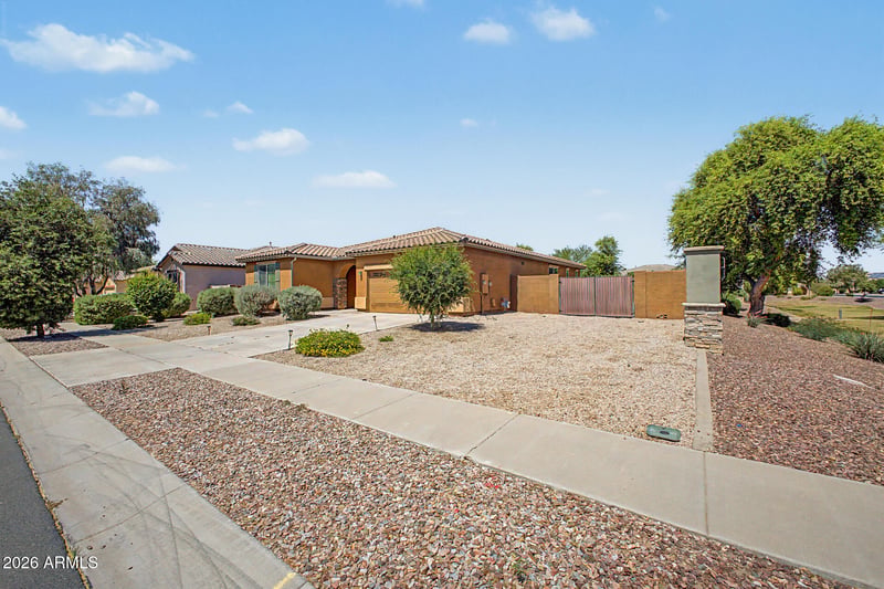 7564 W Berridge Ln, Glendale, AZ 85303