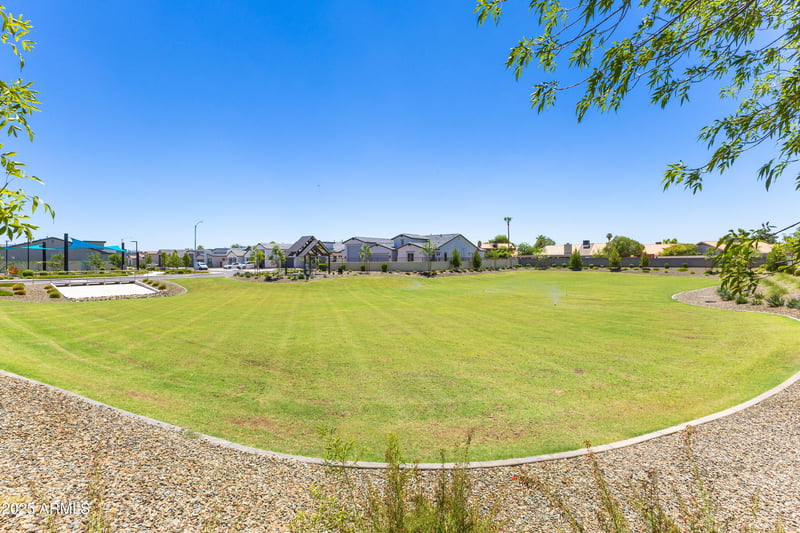 7569 Evans Dr, Peoria, AZ 85381