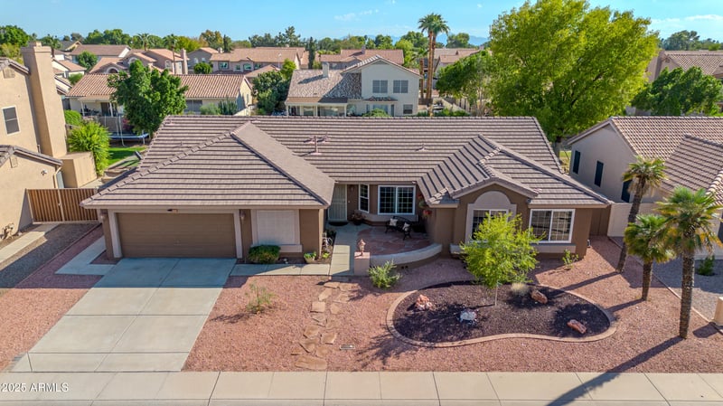 7569 Maui Ln, Peoria, AZ 85381