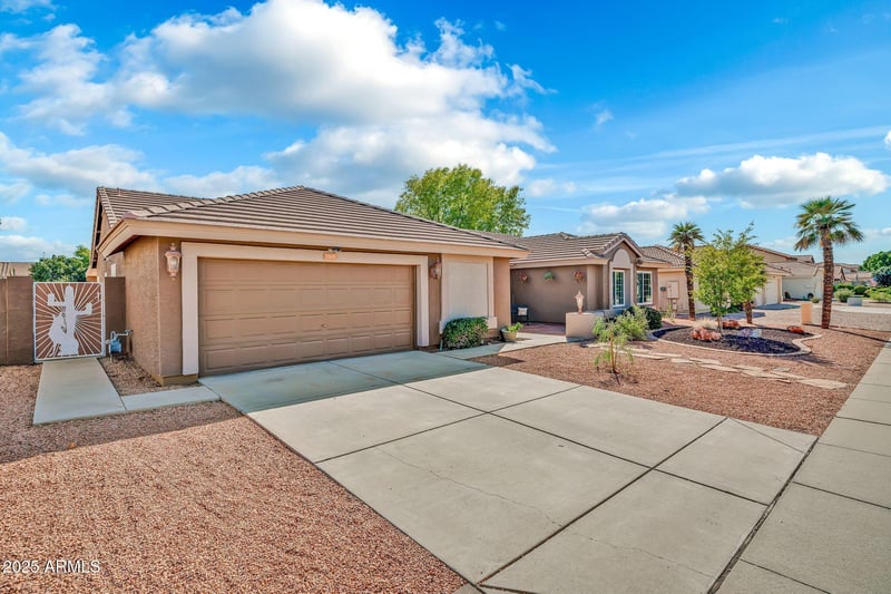 7569 Maui Ln, Peoria, AZ 85381