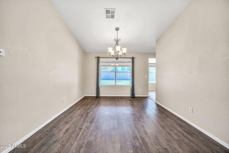 7569 Maui Ln, Peoria, AZ 85381