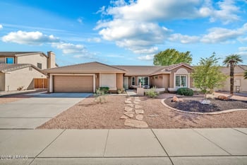 7569 Maui Ln, Peoria, AZ 85381