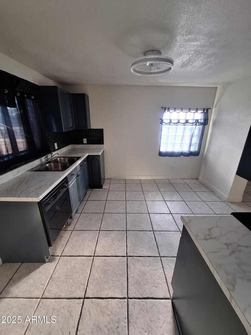 757 2nd St, Mesa, AZ 85203