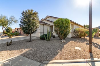 757 Twin Peaks Pw, San Tan Valley, AZ 85143