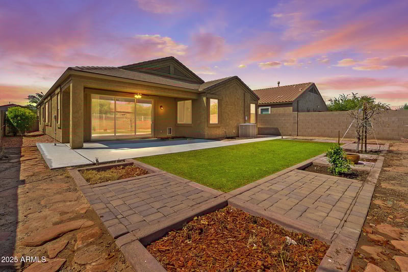 7570 Tierra Buena Ln, Peoria, AZ 85382