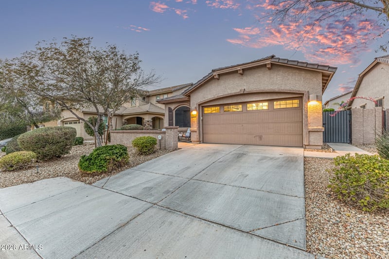 7572 Quail Track Dr, Peoria, AZ 85383