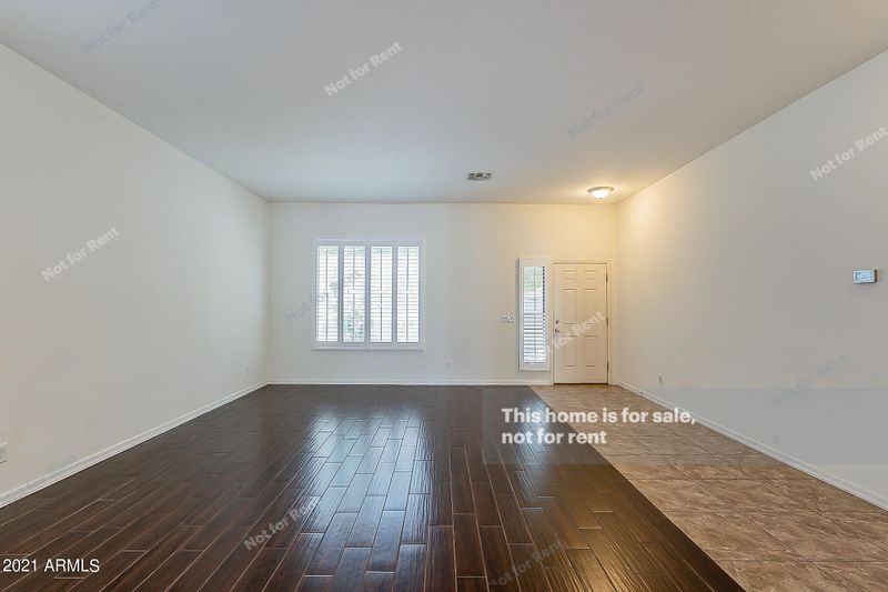7572 W Keim Dr, Glendale, AZ 85303