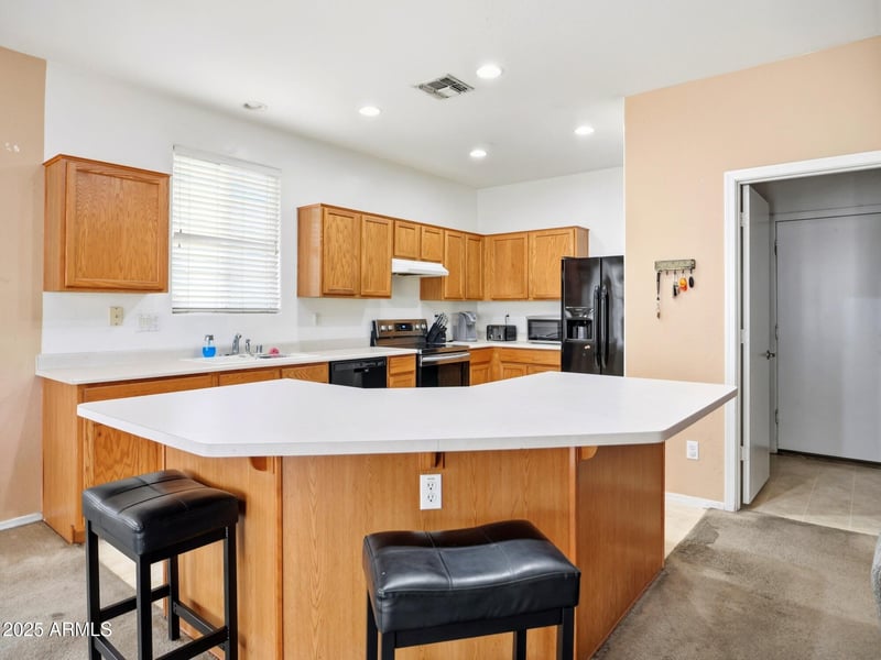 7577 State Ave, Glendale, AZ 85303