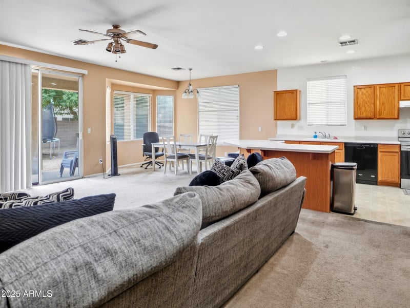 7577 State Ave, Glendale, AZ 85303