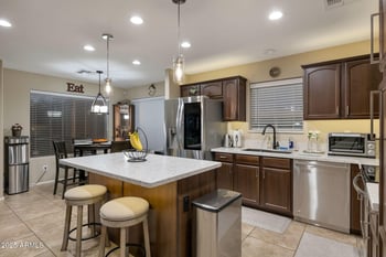 7579 Charter Oak Rd, Peoria, AZ 85381