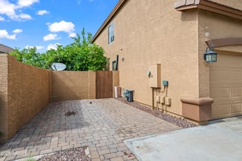 758 Irma Ln, Phoenix, AZ 85024
