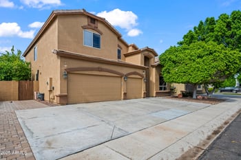 758 Irma Ln, Phoenix, AZ 85024