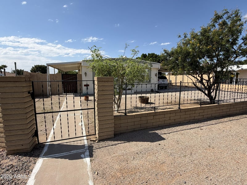 758 87th Way, Mesa, AZ 85208